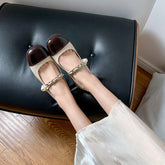 Tacones gruesos de punta cerrada Jane para mujer a juego